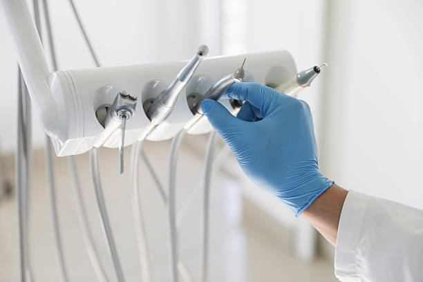 Professional Emergency Dentist technician working in Bunker Hill, OR